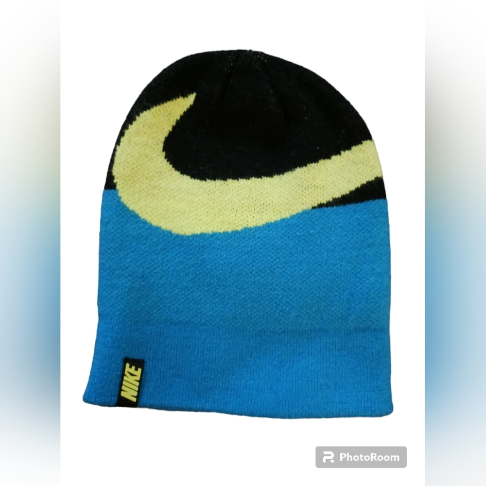 Nike youth multi-color unisex beanie.